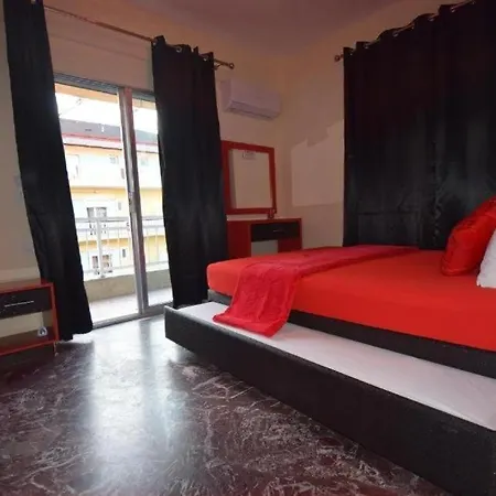 Vesna Luxury & Michel Ap 9 *