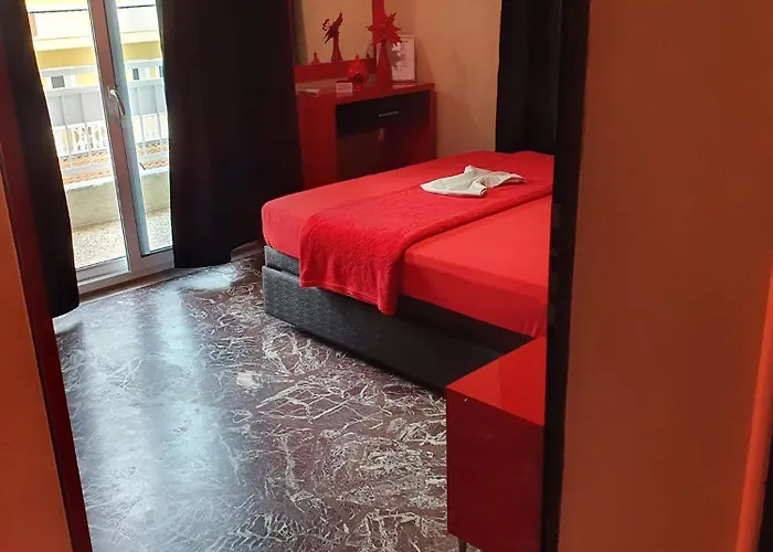Vesna Luxury & Michel Ap 9 *